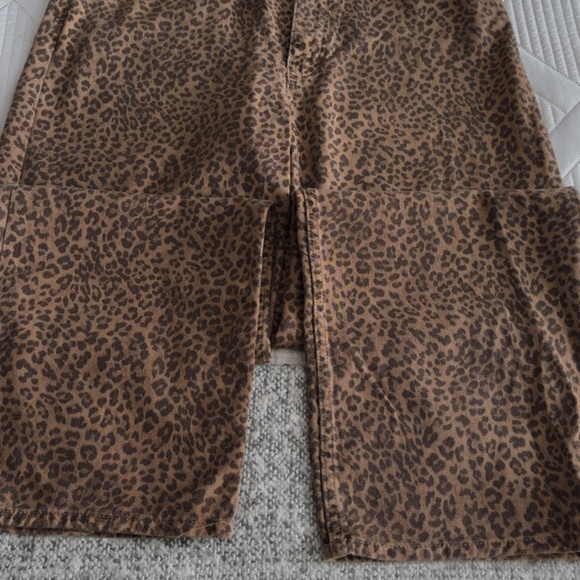 Zara Animal Print TRF Relaxed Fit jeans with High waist - Picture 6 of 12